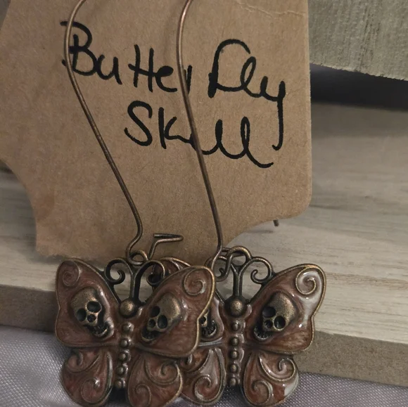 Earing - Picture 3 of 13